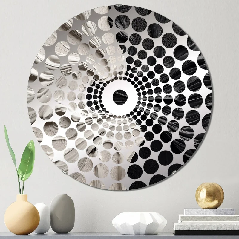 Designart "Black White Marbled Dreamscape III" - Modern Abstract Geometric Concentric Circles Decorative Mirror