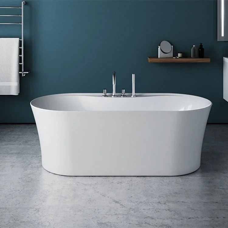 Alto Grande 67" x 31.5" x 23" Freestanding Bathtub