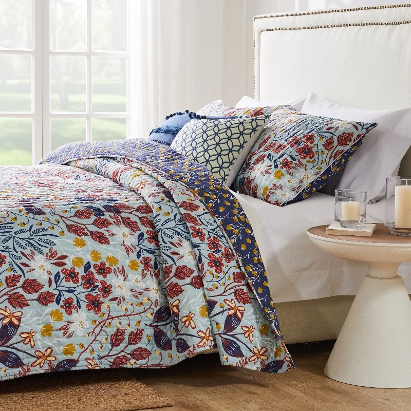 Barefoot Bungalow Perry Reversible Quilt Set