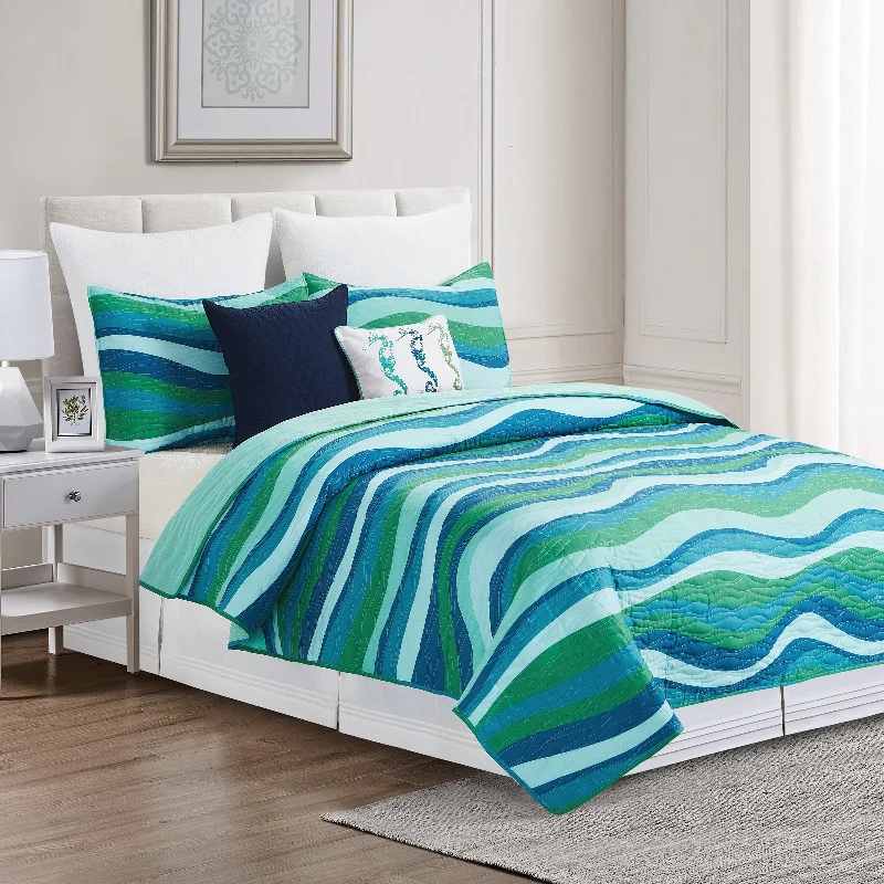 Deep Blue Sea Quilt Set