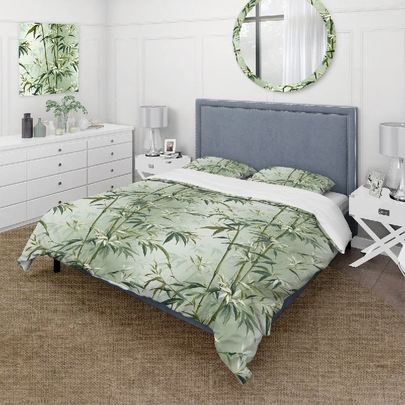 Designart "Bamboo Zen Tropical Pattern I" Green Floral Bedding Cover Set With 2 Shams