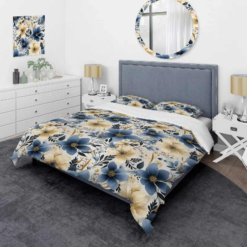 Designart "Blue Coastal Elegance Floral Pattern I" Beige Cottage Bedding Cover Set With 2 Shams