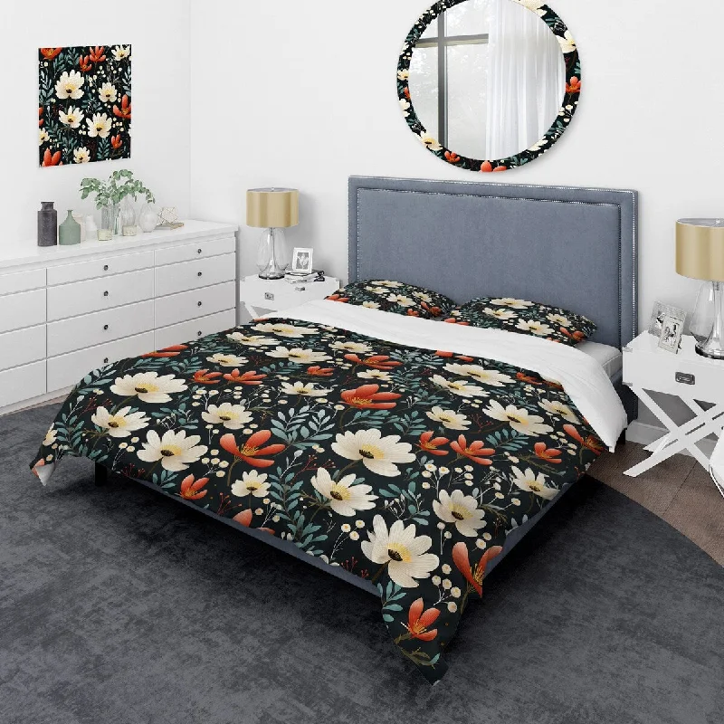 Designart "Meadow White And Red Floral Pattern" Green Cottage Bedding Cover Set With 2 Shams