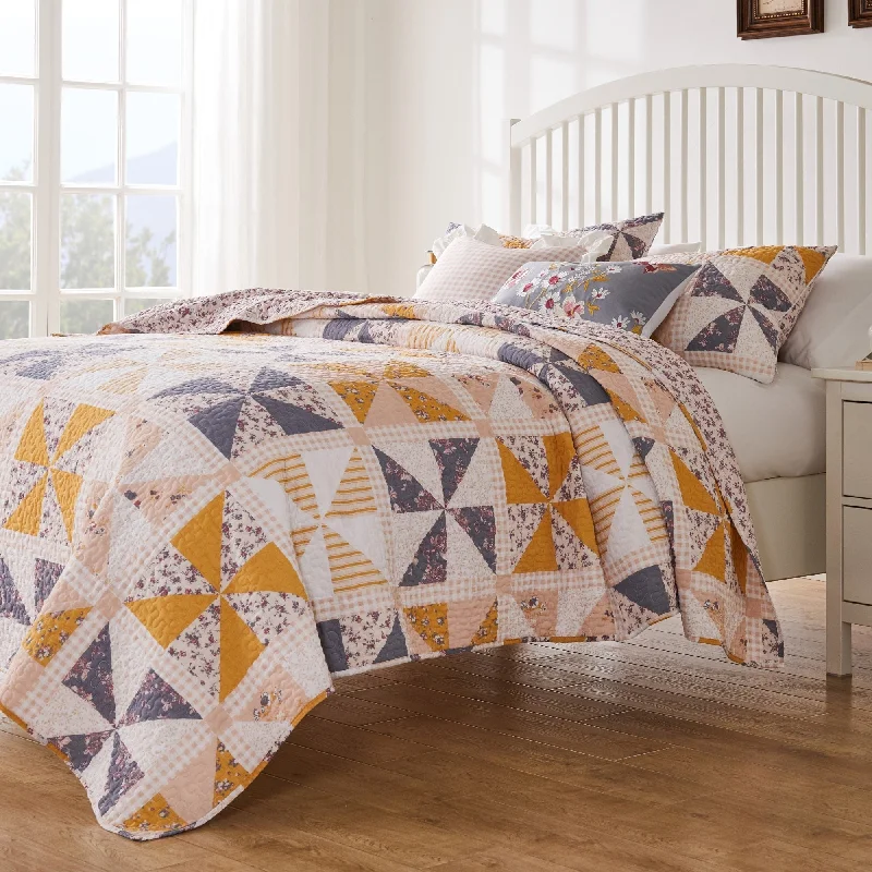 Greenland Home Pinwheel & Posey Reversible Cotton Quilt Set