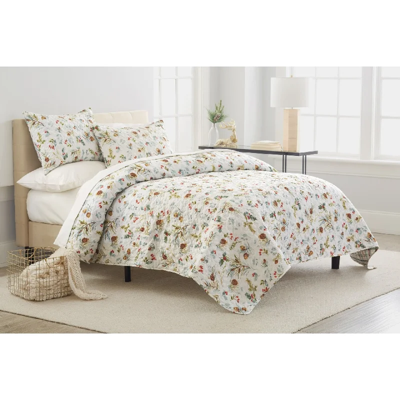 Pinecones & Berries Twin Quilt Set