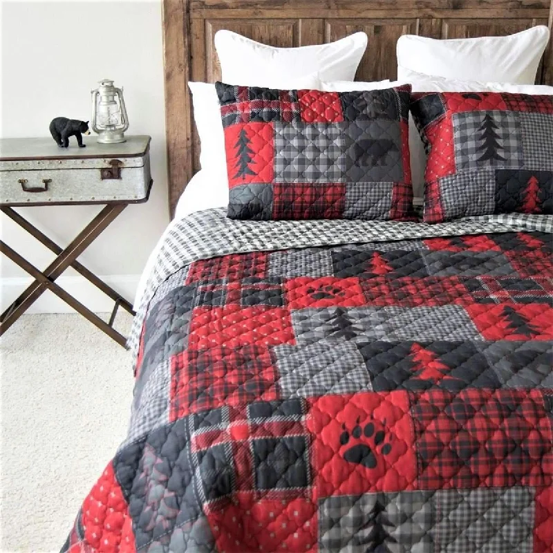 Reversible Red Bear Quilt Set