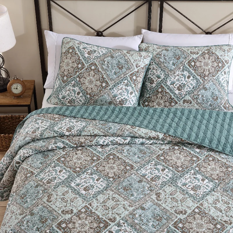 Stone Cottage Arell Reversible Cotton Quilt Set