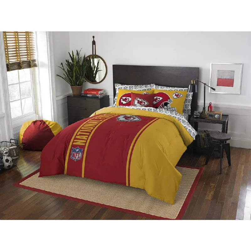 The Northwest Company NFL Kansas City Chiefs Full 7-piece Bed in a Bag with Sheet Set