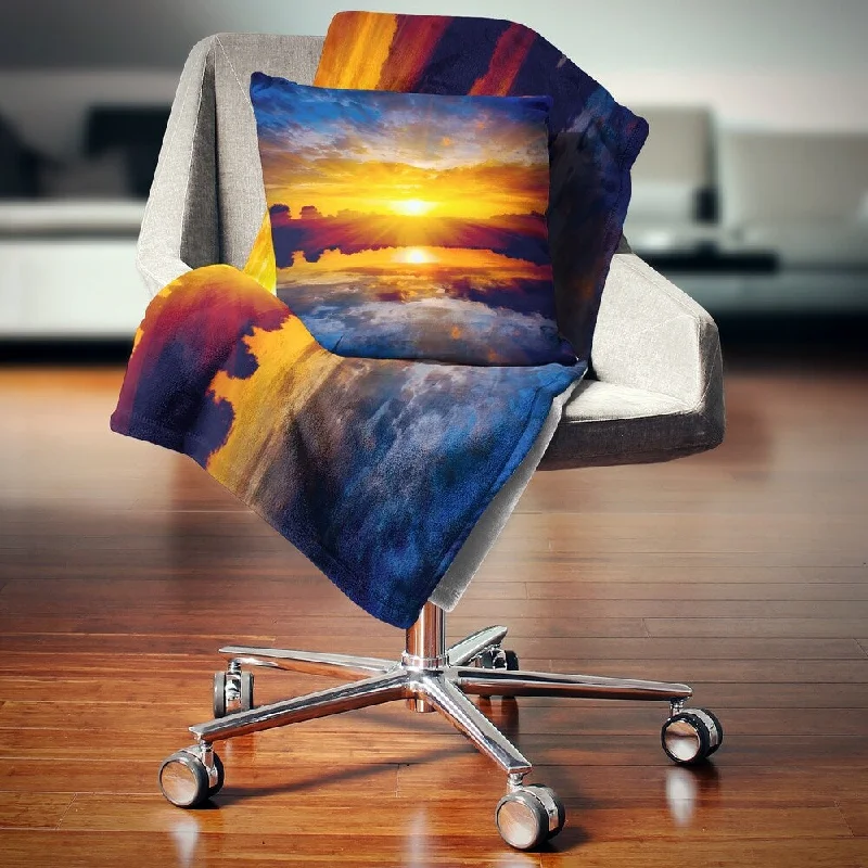 Designart 'Bright Yellow Sunset Over Lake' Seashore Throw Blanket