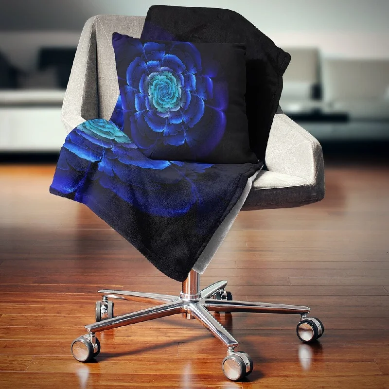 Designart 'Fractal Silver Blue in Dark' Floral Throw Blanket