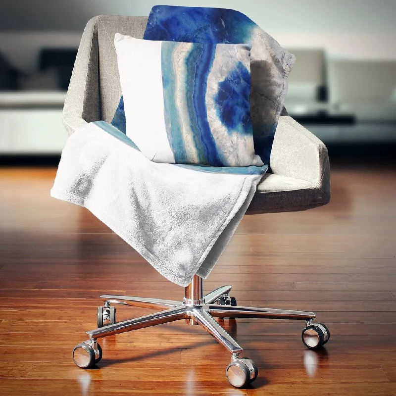 Designart 'Macro of Blue Agate Stone' Abstract Throw Blanket