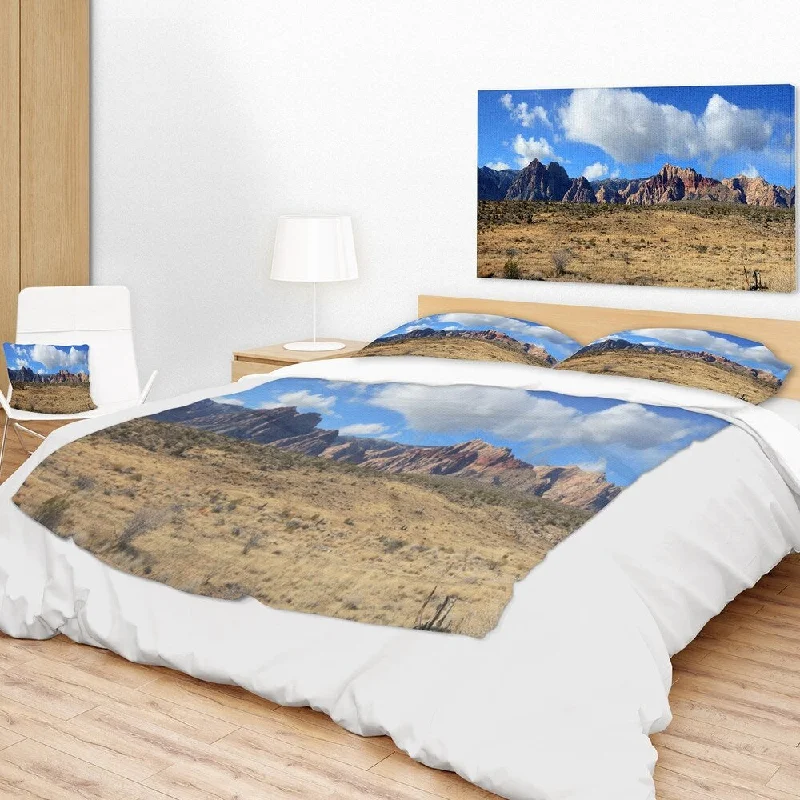 Designart 'Red Rock Canyon Landscape' Landscape Fleece Throw Blanket